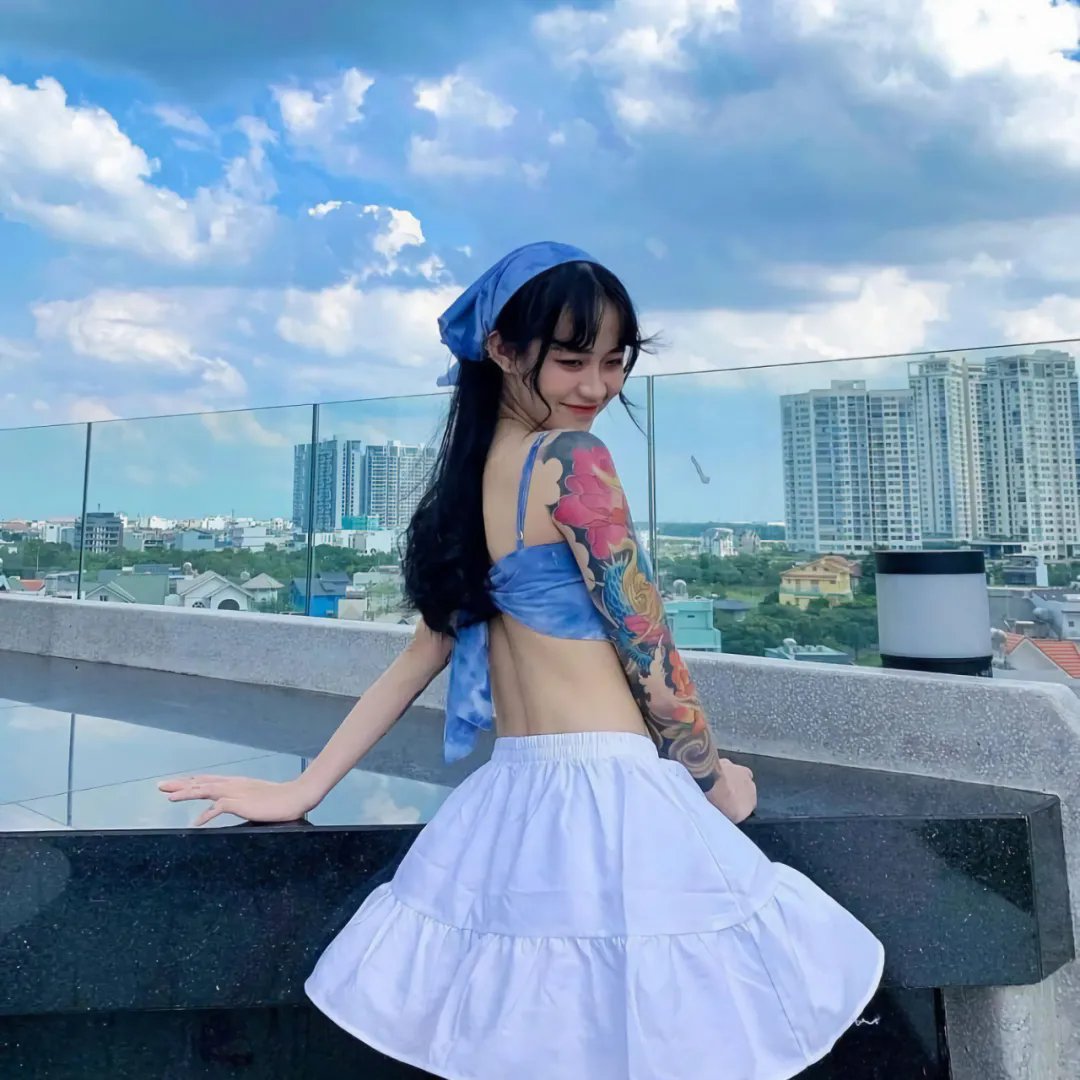 春色无遮入眼廉